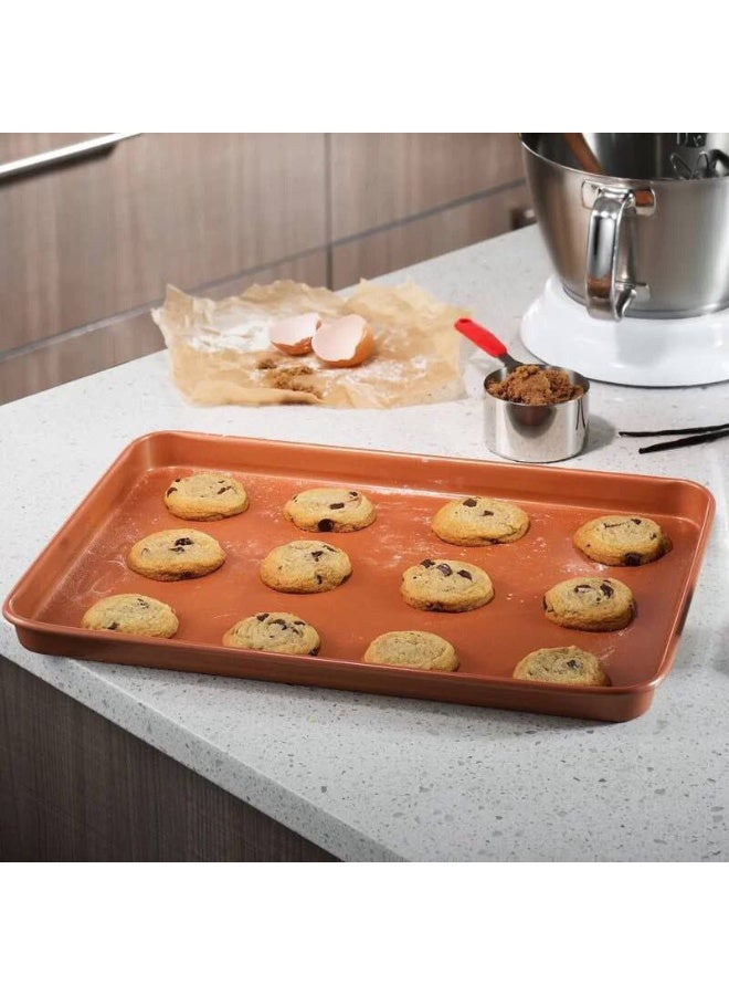 صينية تحميص كوبر جذابة بصريًا وتؤدي وظيفتها على أكمل وجه. مصنوعة من النحاس الفاخر والأنيق، توزع الحرارة بشكل مثالي. يمكنك تحميص وخبز أشهى المعجنات والبسكويت دون أن تلتصق. تتطلب كمية قليلة من الزيت، مما ينتج عنه طعام أخف وأنظف. تصميمها المميز وجودتها العالية يضمنان بقاءها إضافة رائعة لمطبخك لسنوات طويلة. آمنة للاستخدام في الفرن ومقاومة للحرارة، إنها قطعة فاخرة وعملية في آن واحد. متوفرة بالمقاس 1 - Image 3